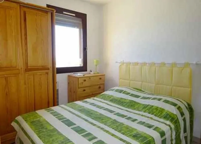Appartement Location T2 A 50m De La Avec Parking Securise - Fr-1-782-4