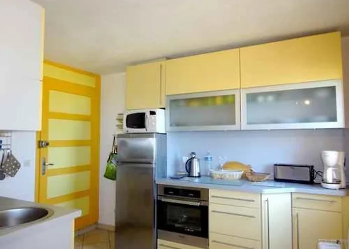 Appartement Location T2 A 50m De La Avec Parking Securise - Fr-1-782-4 Le Barcarès